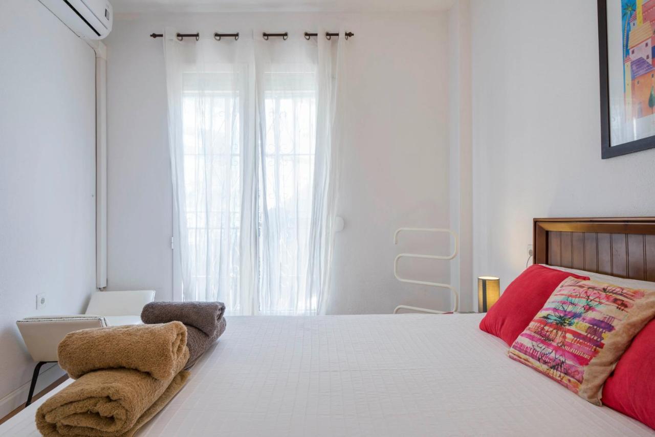 Urbanchicmalaga 3 Bedroom Spacious Quiet Historic Malaga Apt Buitenkant foto